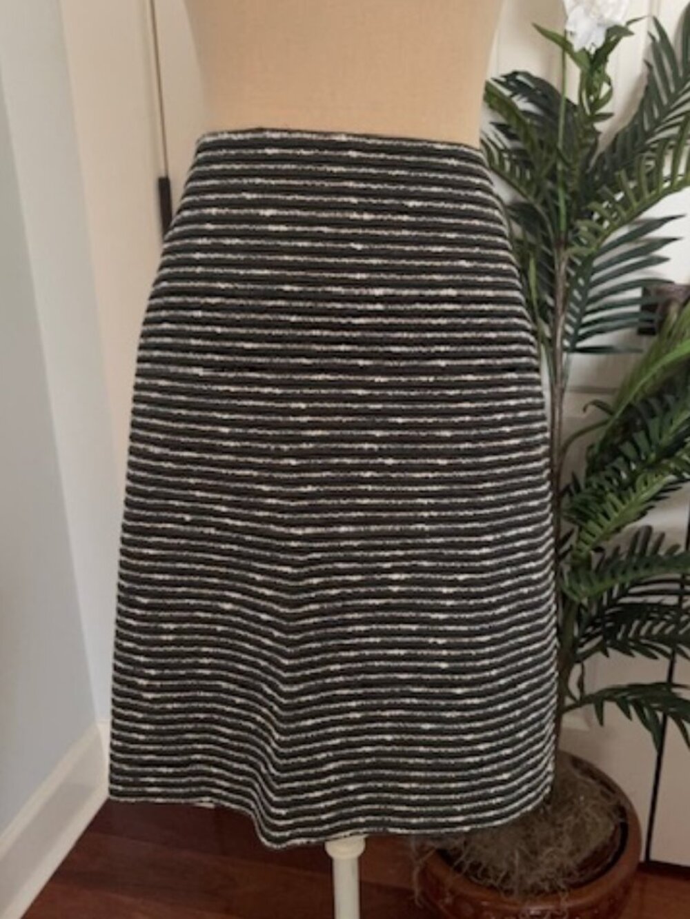 MM LAFLEUR Stripe Black and White Pencil Skirt Wear to Work Worn Once Sexy